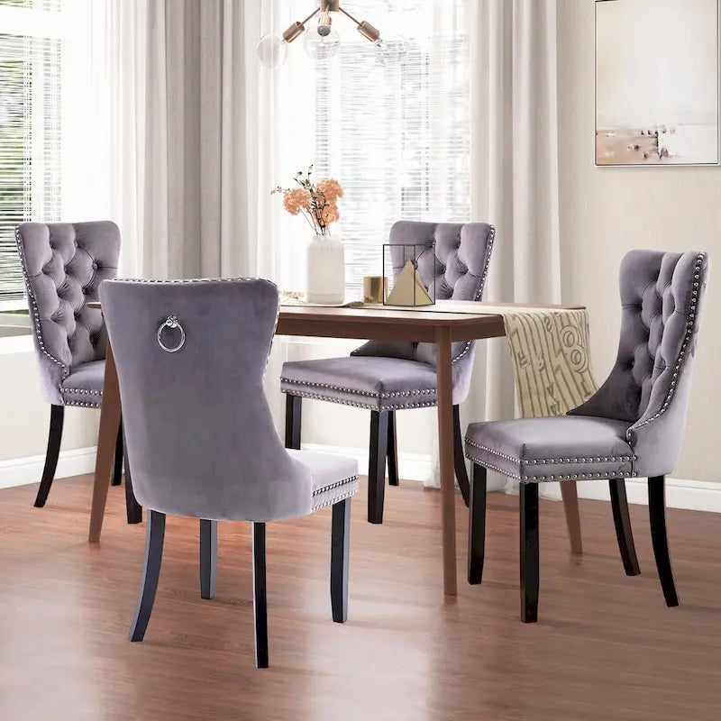 Chaise de cuisine luxueuse recouverte de velours