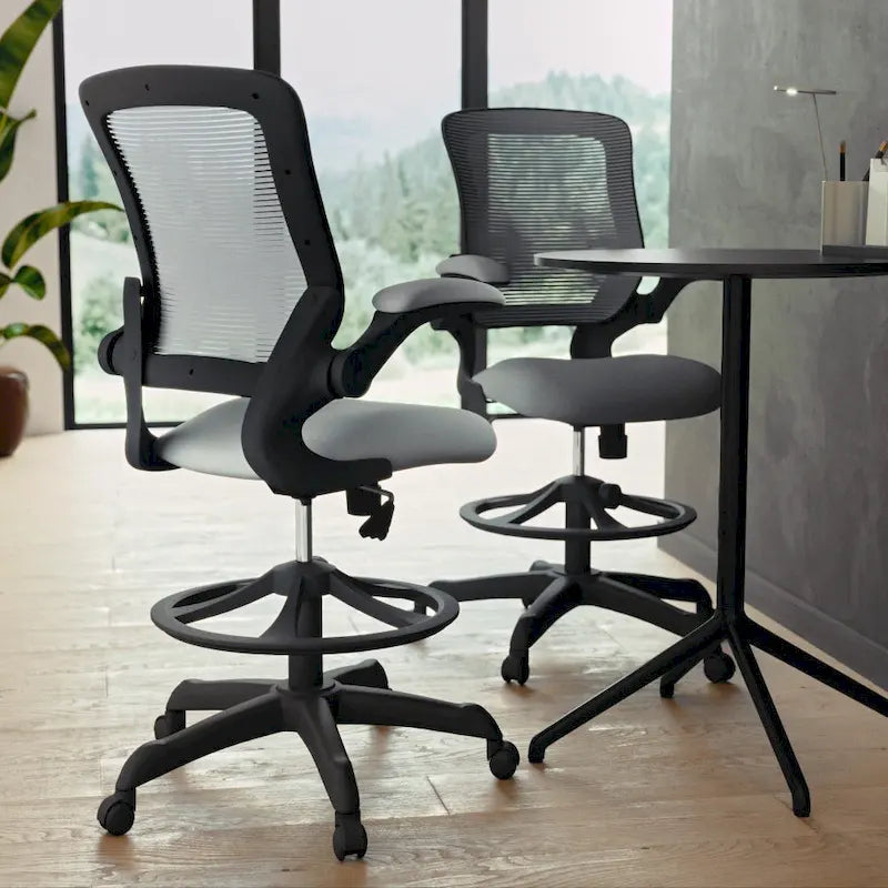 Chaise de dessin ergonomique avec dossier en maille