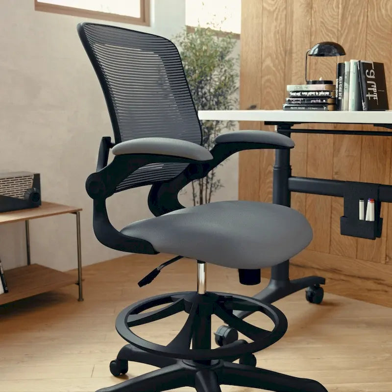 Chaise de dessin ergonomique avec dossier en maille