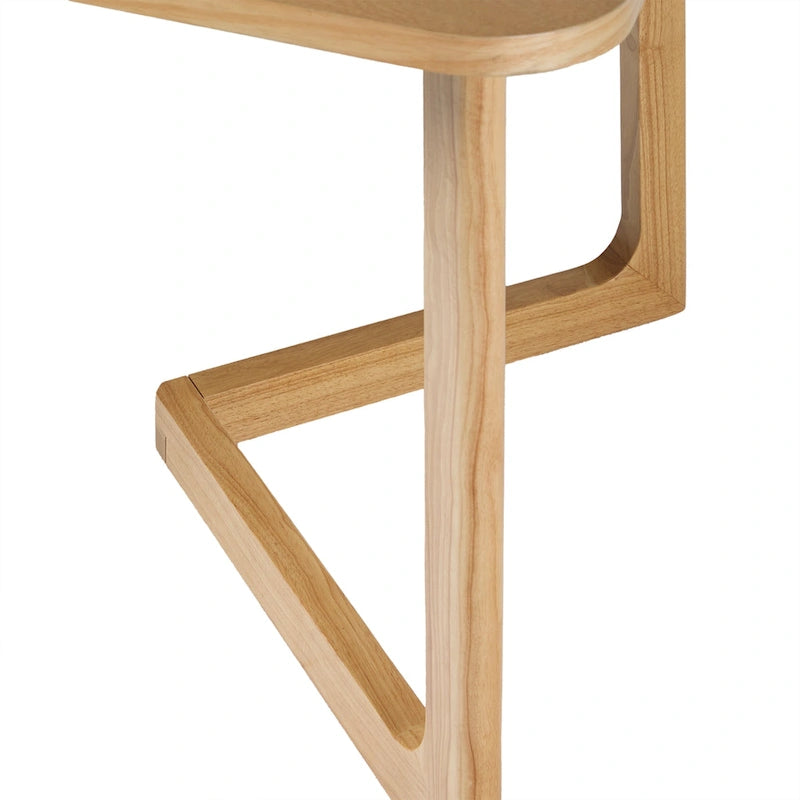 Table de salle à manger moderne en bois massif avec pieds géométriques